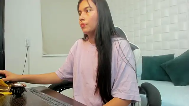 lila lain online show from 7, 1, 2026