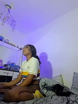  keylafisher  online show from 26, 3, 2026