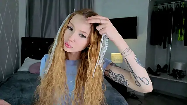 Zoe  Page online show from 16, 1, 2026