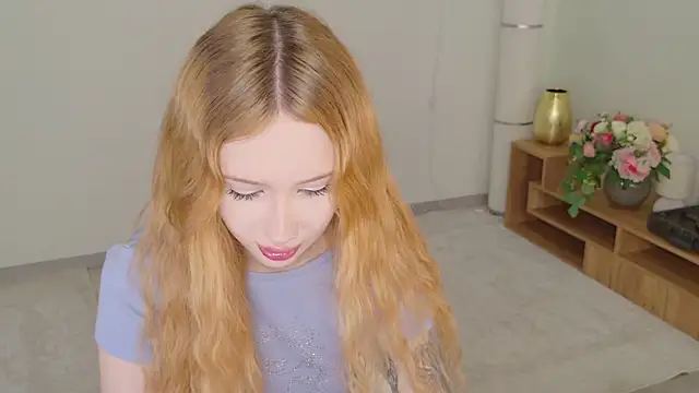 Snapshot of Zoe__Page chatting on 5, 2, 2026 Zoe Page online show from 5, 2, 2026