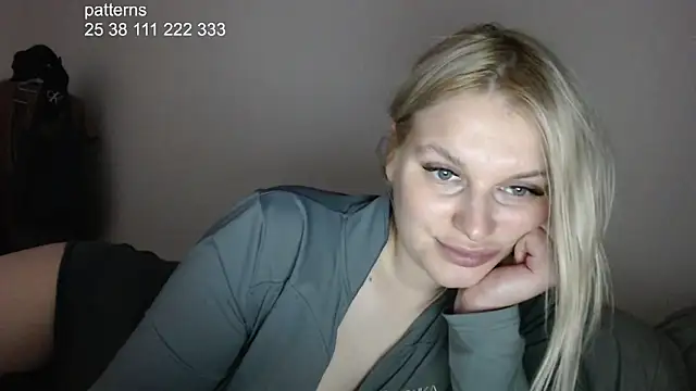 Snapshot of hey_shinyy chatting on 29, 6, 2026 hey shinyy online show from 29, 6, 2026