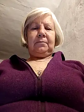 KlaudiaDarling online show from 11, 1, 2026