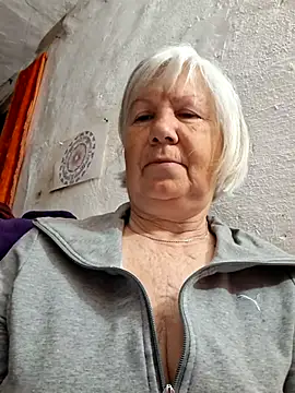 KlaudiaDarling online show from 8, 5, 2026