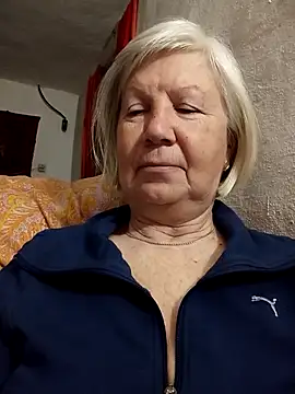 KlaudiaDarling online show from 3, 3, 2026