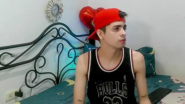 nico22love online show from 28, 2, 2026