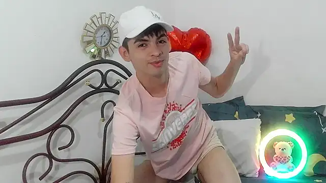 nico22love online show from 25, 2, 2026