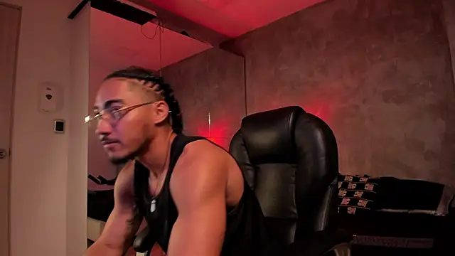 Snapshot of Maximo_Zahir chatting on 15, 1, 2026 Maximo Zahir online show from 15, 1, 2026