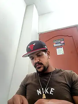 Snapshot of bigdick211292 chatting on 15, 1, 2026 bigdick211292 online show from 15, 1, 2026