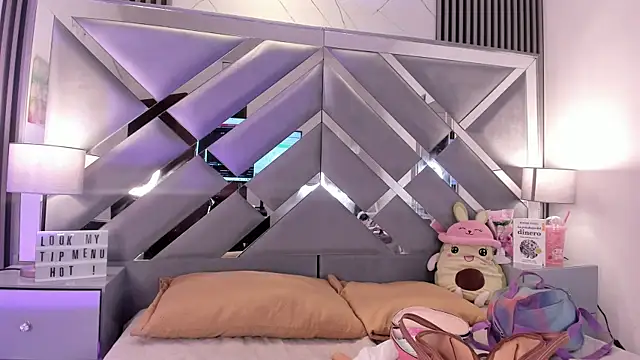 melody  sweet  online show from 4, 4, 2026