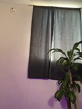 itselladoll online show from 18, 1, 2026