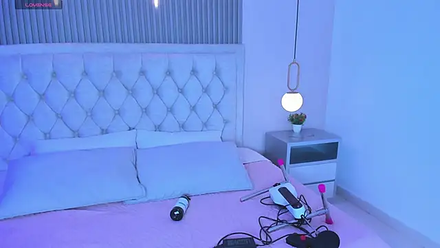 Chloe dolls18 online show from 7, 1, 2026