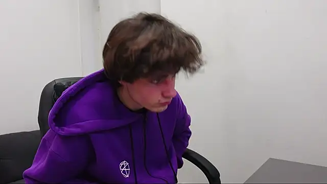 Daniel Shawnn online show from 7, 4, 2026