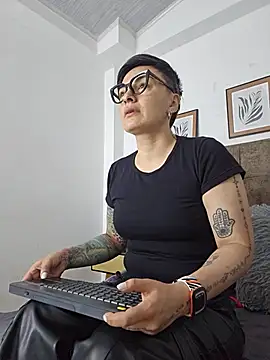 kat paradise online show from 22, 5, 2026