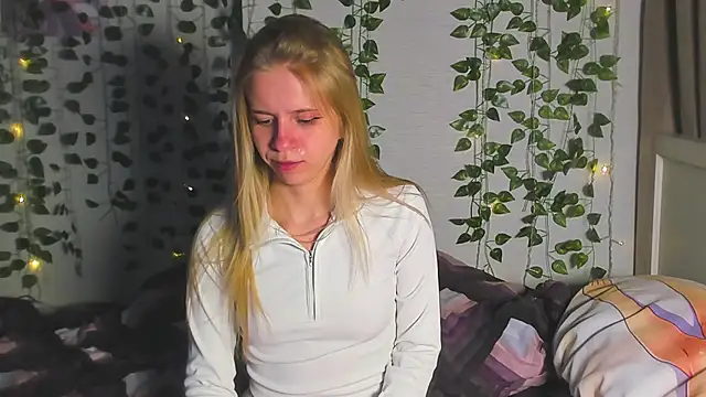 Cute Madam online show from 12, 1, 2026