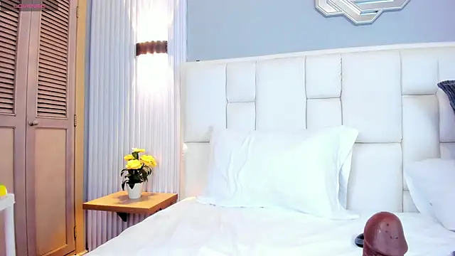 Elyn Leones online show from 14, 3, 2026