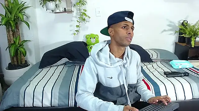 Interracial Snow Bunny online show from 16, 1, 2026