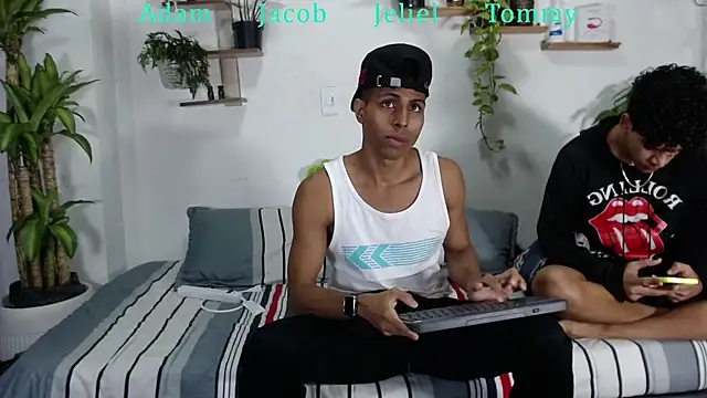 Interracial Snow Bunny online show from 13, 1, 2026