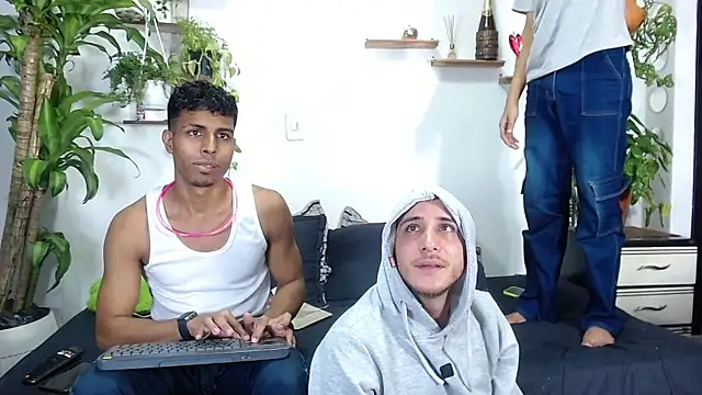 Interracial Snow Bunny online show from 13, 2, 2026