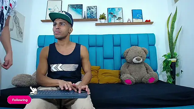 Interracial Snow Bunny online show from 6, 4, 2026