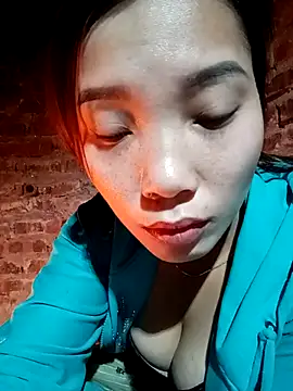 Snapshot of yeutinh00 chatting on 5, 1, 2026 yeutinh00 online show from 5, 1, 2026