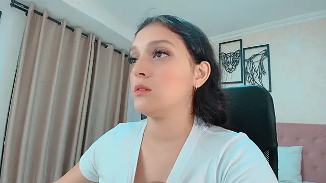 Snapshot of littlemolly_walcott chatting on 11, 7, 2026 littlemolly walcott online show from 11, 7, 2026