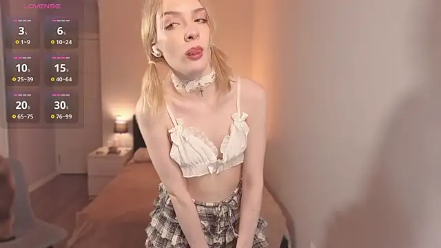 lily moony online show from 9, 5, 2026