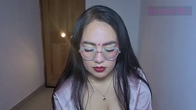 VelourNyx online show from 11, 4, 2026