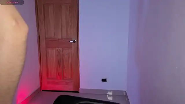 VelourNyx online show from 4, 4, 2026