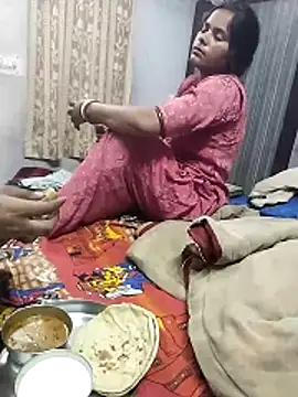 Snapshot of hornycouple20000 chatting on 15, 2, 2026 hornycouple20000 online show from 15, 2, 2026