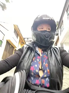 Scarlet auraa online show from 13, 1, 2026