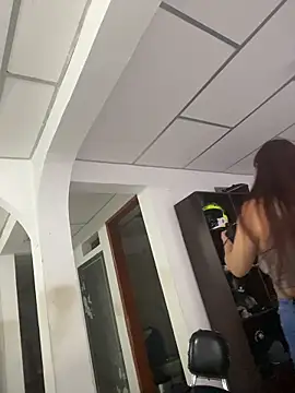 Scarlet auraa online show from 23, 3, 2026