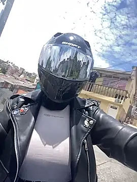 Scarlet auraa online show from 11, 3, 2026