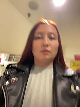 Scarlet auraa online show from 22, 3, 2026