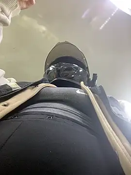 Scarlet auraa online show from 7, 4, 2026