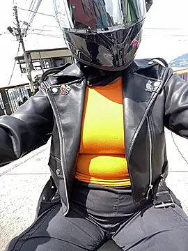 Scarlet auraa online show from 6, 3, 2026