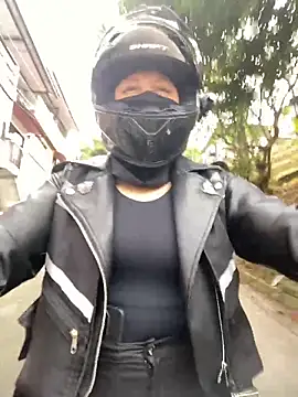 Scarlet auraa online show from 27, 3, 2026