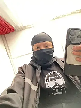 Scarlet auraa online show from 28, 3, 2026