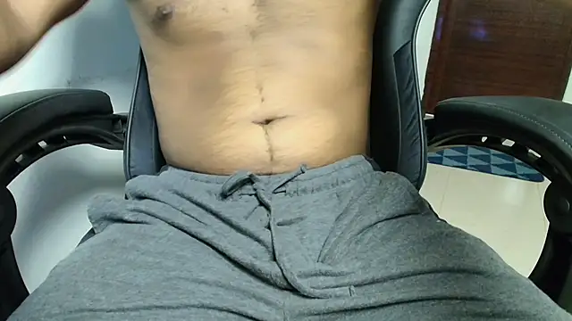 Snapshot of KneelForAlpha chatting on 8, 4, 2026 KneelForAlpha online show from 8, 4, 2026