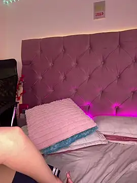 kitty whitte online show from 15, 1, 2026