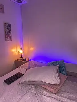 kitty whitte online show from 8, 2, 2026