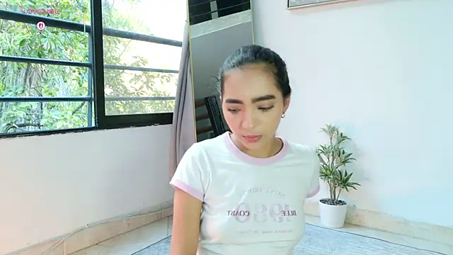 adelineevs online show from 17, 6, 2026
