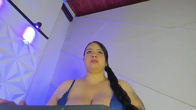 Snapshot of GabiSaenz_ chatting on 15, 7, 2026 GabiSaenz online show from 15, 7, 2026