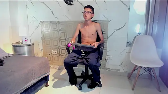 asher lux online show from 20, 3, 2026