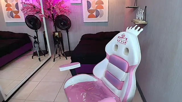 Snapshot of Sol_rousse chatting on 6, 1, 2026 Sol rousse online show from 6, 1, 2026