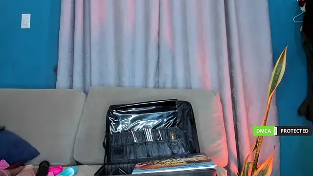 duathelastmilk online show from 25, 2, 2026