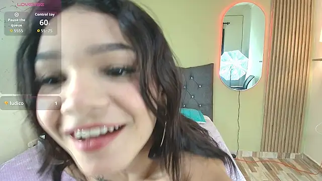 Snapshot of Juliana_sex2 chatting on 9, 2, 2026 Juliana sex2 online show from 9, 2, 2026