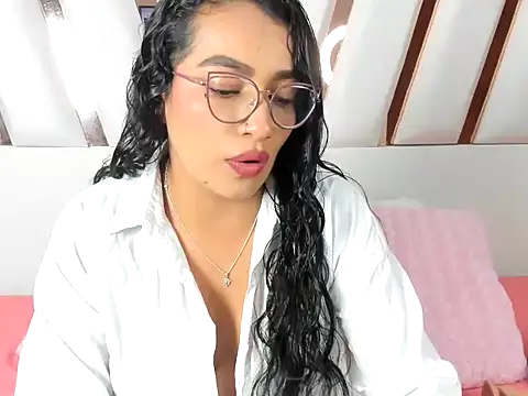 MiaKleinX online show from 15, 5, 2026