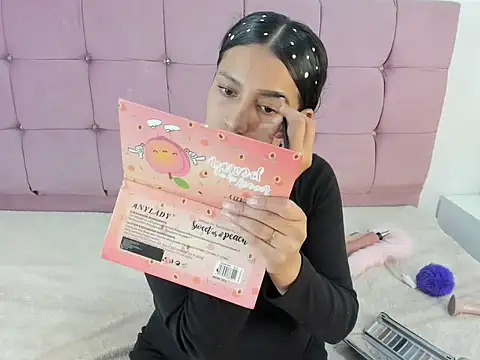 MiaKleinX online show from 13, 2, 2026