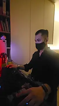 Snapshot of OnlyHand9x chatting on 4, 2, 2026 OnlyHand9x online show from 4, 2, 2026