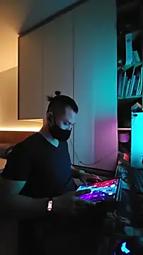 Snapshot of OnlyHand9x chatting on 24, 2, 2026 OnlyHand9x online show from 24, 2, 2026